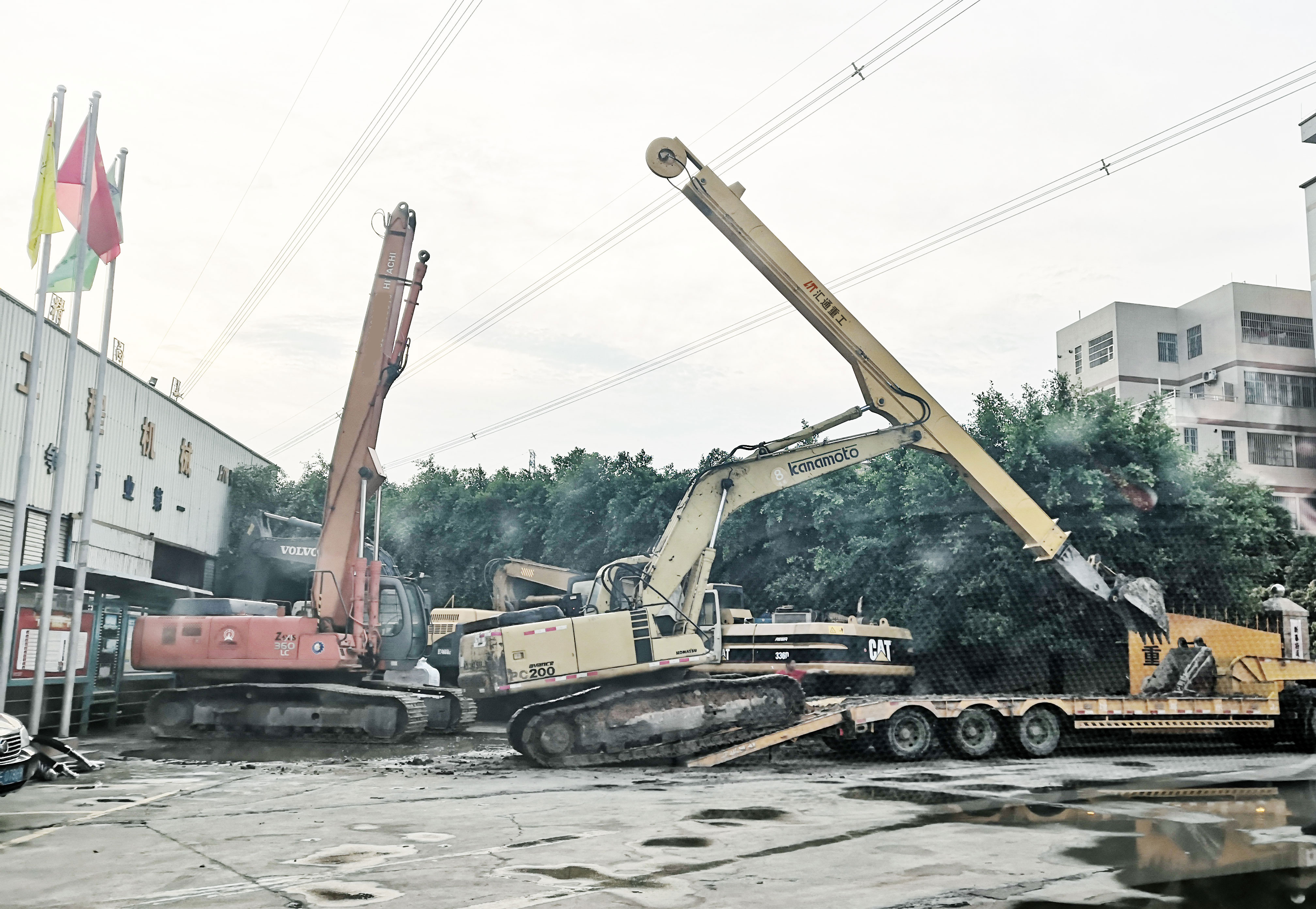 勾機(jī)伸縮臂廠家、挖機(jī)伸縮臂廠家、挖機(jī)伸縮臂改裝