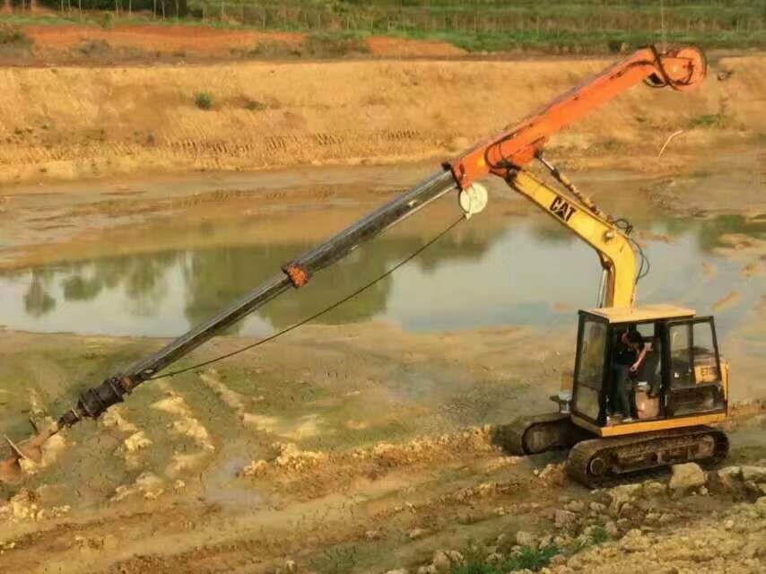 挖機(jī)伸縮臂廠家定制、勾機(jī)伸縮臂廠家改裝、伸縮臂挖機(jī)廠家